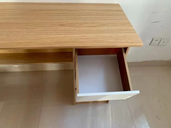 🖥️ Bureau d’Angle Moderne